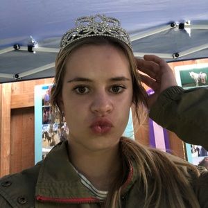 Meet your Posher, Megan